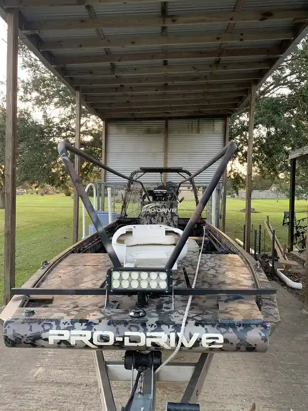 Crafting a DIY Boat Blind