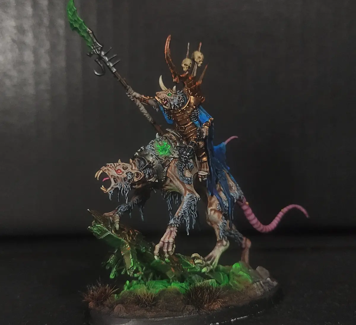 Clawlord Takes on the Mighty Gnaw-Beast
