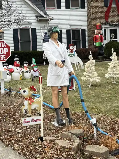 This might just be the ultimate Christmas yard decoration ever.