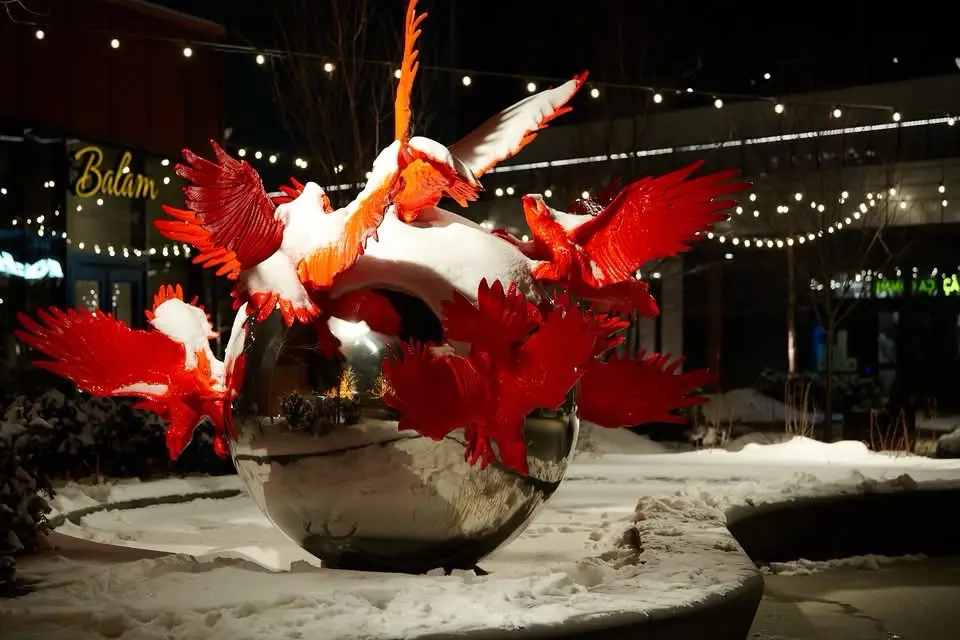 Festive Holiday Decorations to Brighten Your Day