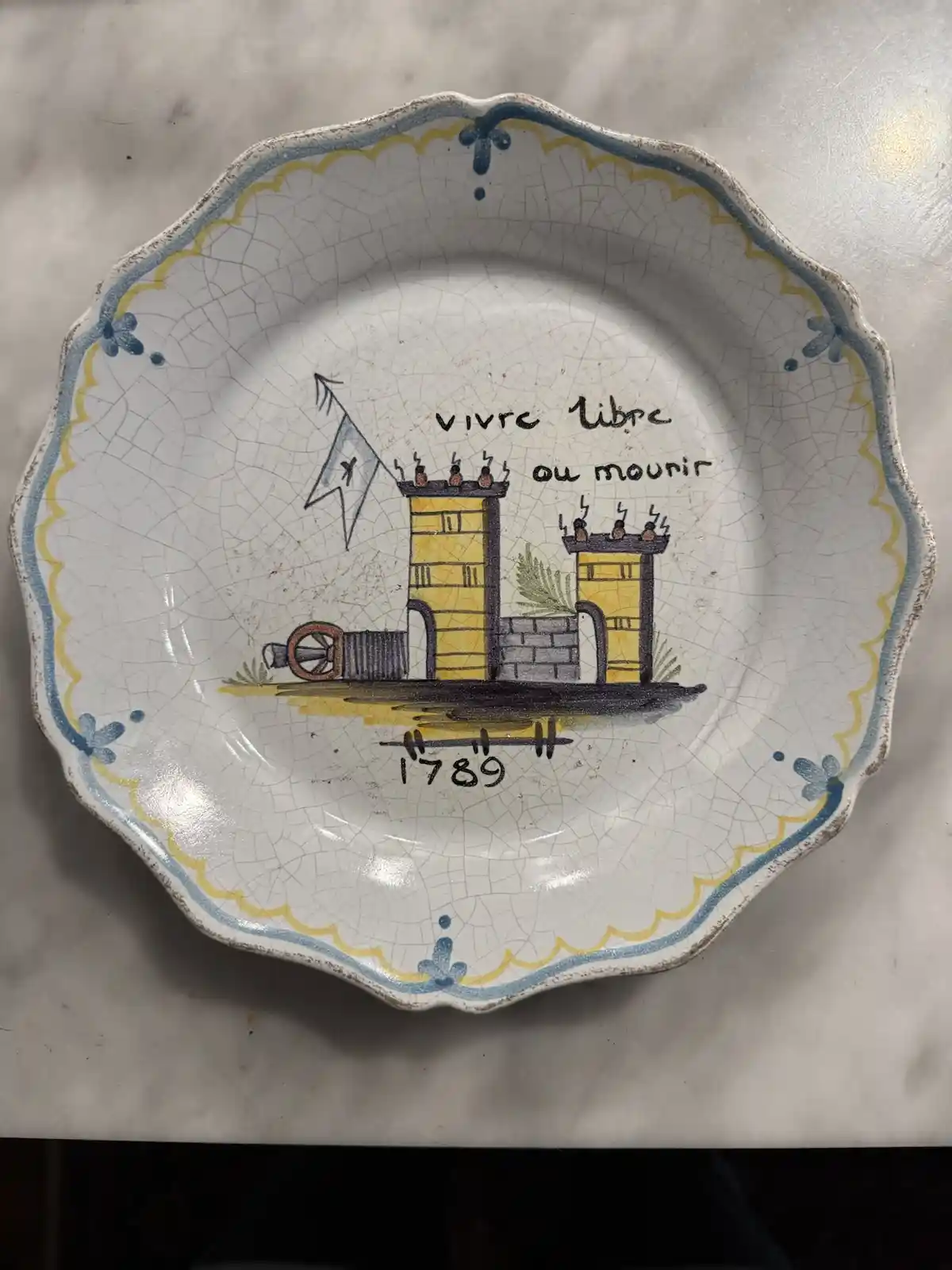 I’ve got this vintage plate, perfect for cake time!