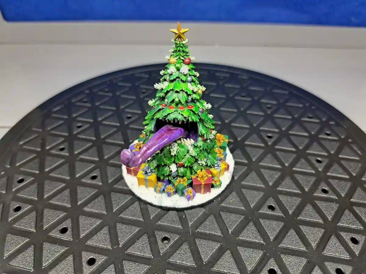 When Your Christmas Tree Tries to Blend In