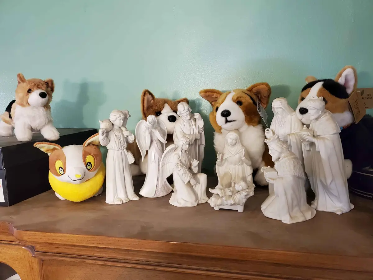 Wishing you a very Merry Corgmas!