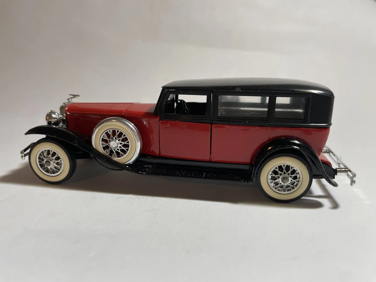 Duesenberg J Limousine 1931: A Classic Solido 1/43 Model