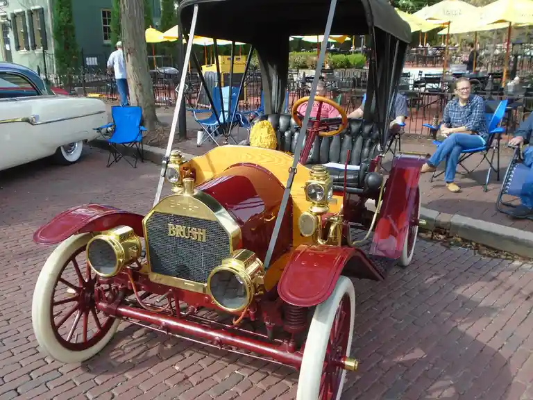The Classic 1910 Brush Runabout Sportster