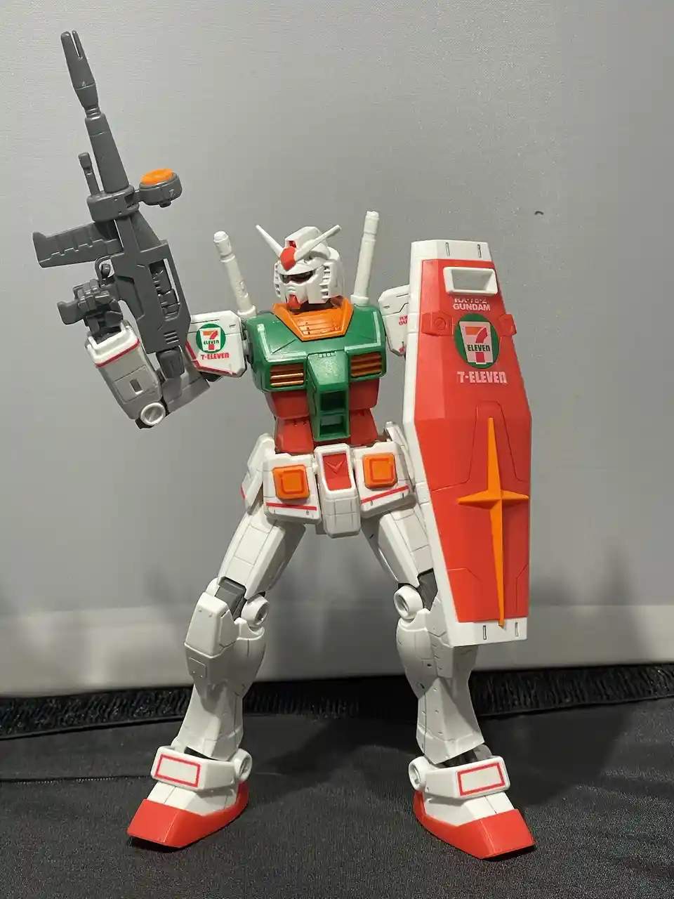 The 7 Eleven Rx-78-2: A Unique Encounter