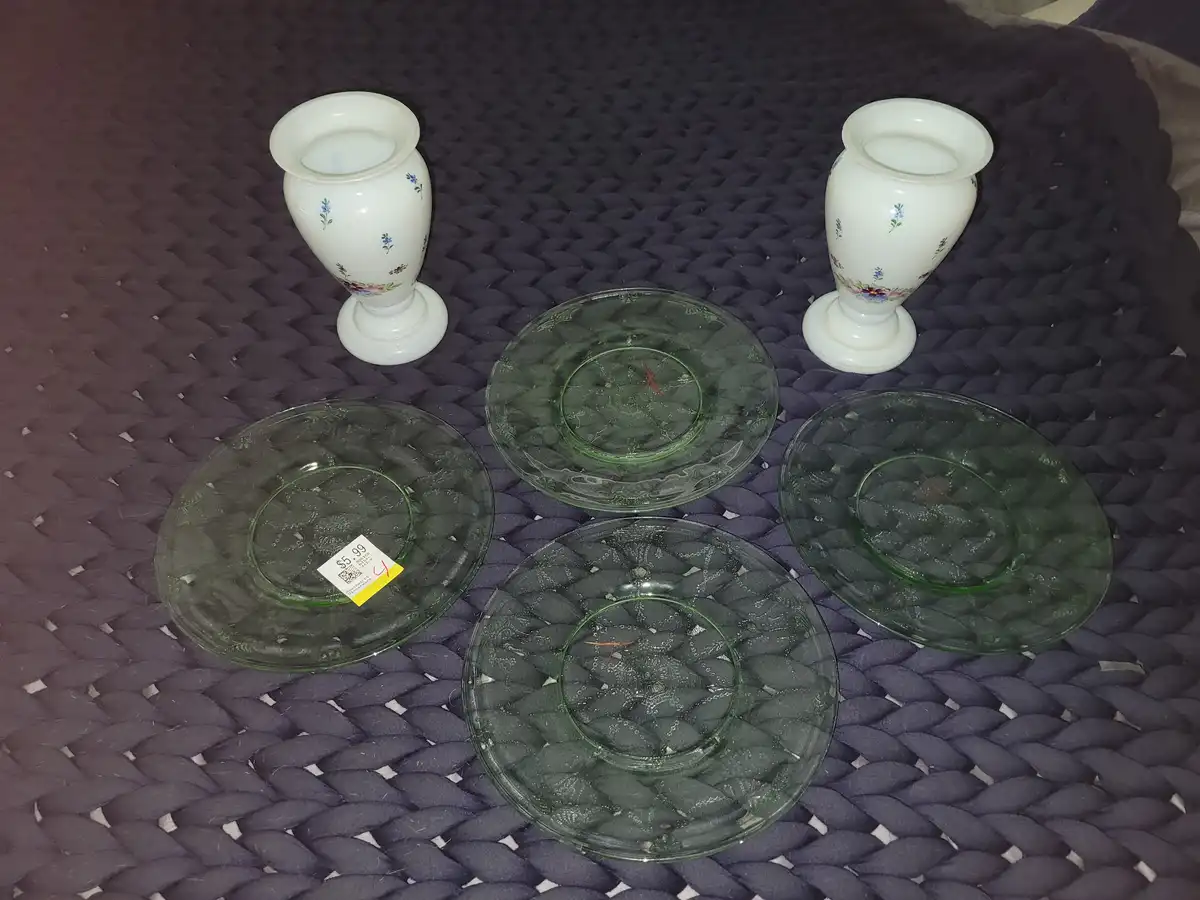 Introducing New Uranium Plates and Possibly Unique Uranium Vases