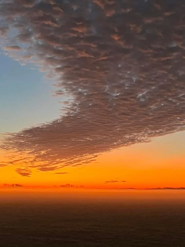 Breathtaking Sunrise: Nature's Daily Masterpiece