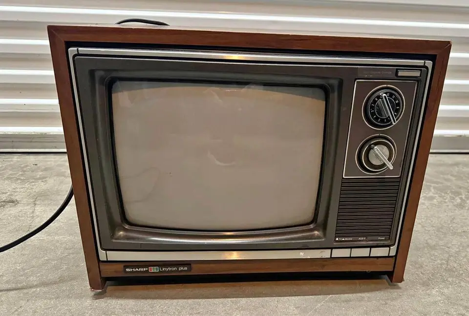 Vintage Sharp 13" CRT TV (Model XR-3013) from October '78