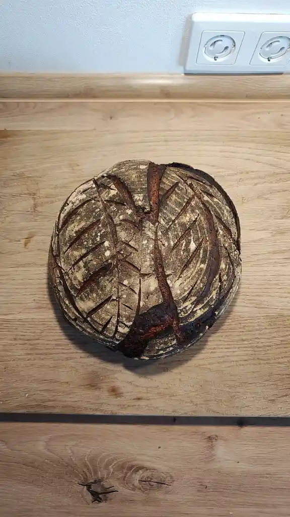 Artisan Sourdough Rye Bread: A Delicious Homemade Treat
